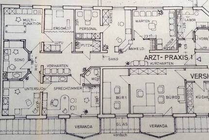 Große Wohnung in Altenstadt Waldnaab mit 8 Räume im 1 OG. auf insgesamt 169 m² zu vermieten.
