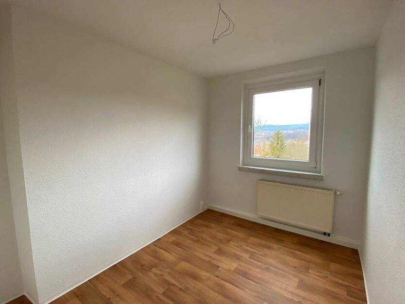 Familienfreundlich & modern: Sanierte Wohnung in bester Lageng ist bereit! 4 zimmer