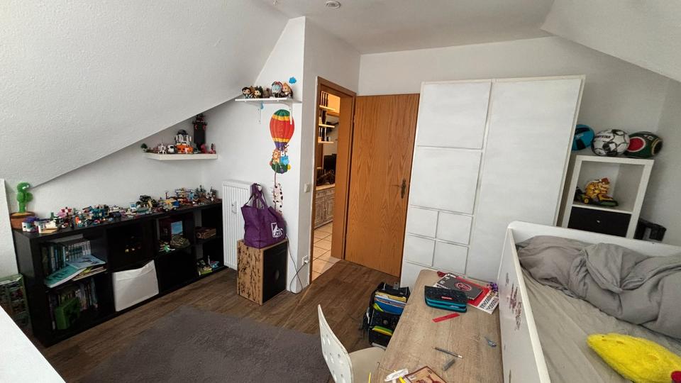 Dachgeschoßwohnung Wenden - 4 Zimmer, 88 m&sup2;, 750&euro; | Angebot:26518343