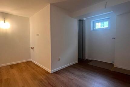 Frisch sanierter Hobbyraum in Königsbrunn – keine Wohnnutzung zimmer