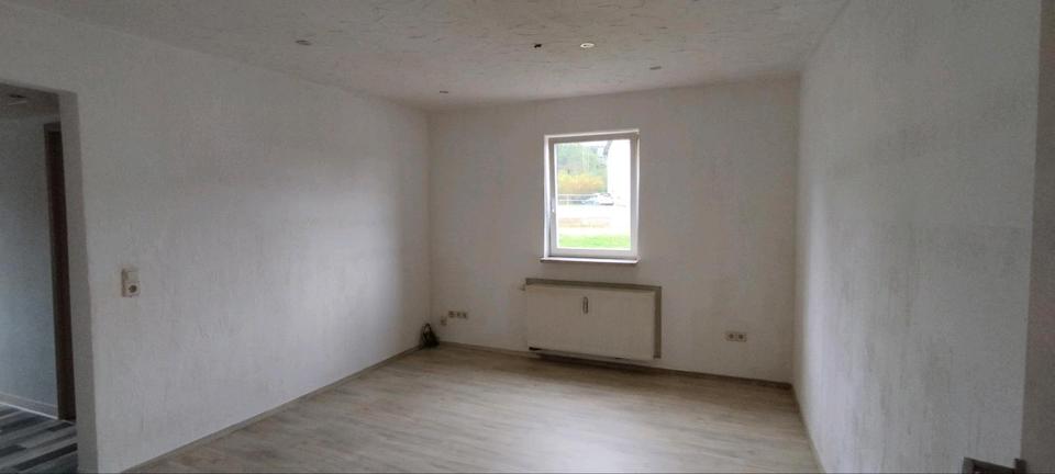 Etagenwohnung Lauter-Bernsbach Bernsbach - 2 Zimmer, 40 m&sup2;, 195&euro; | Angebot:26465300