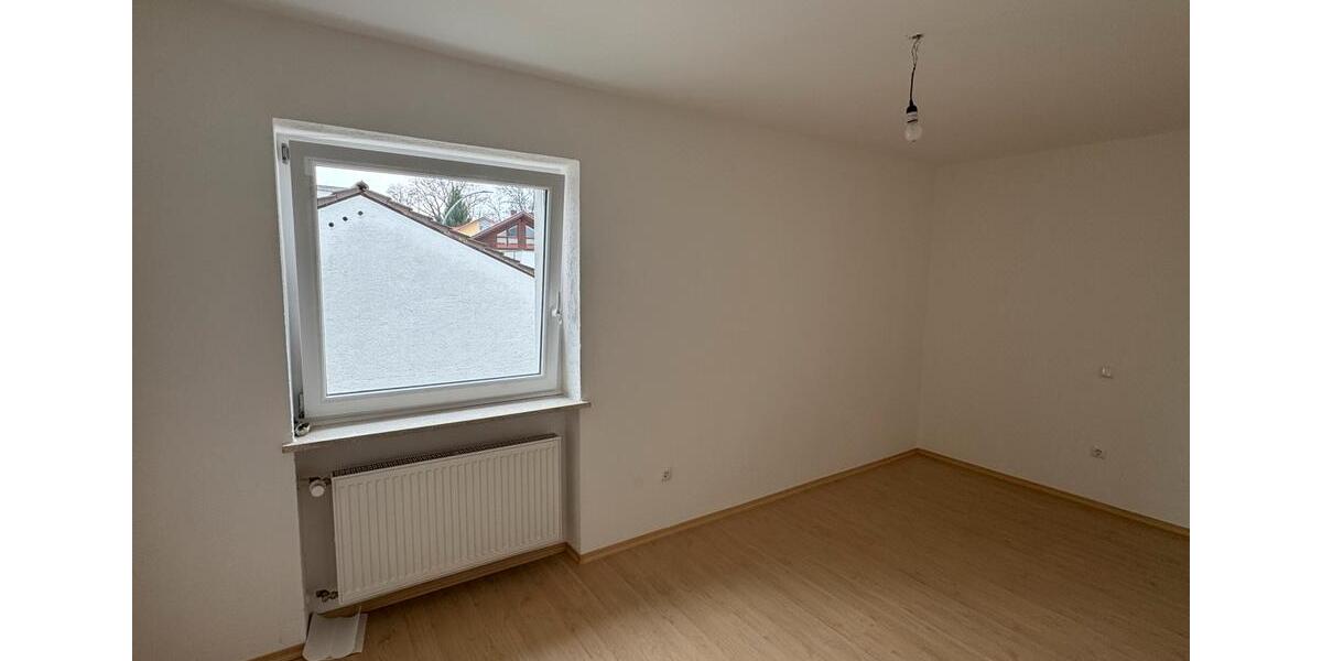 Etagenwohnung Viechtach - 4 Zimmer, 115 m&sup2;, 820&euro; | Angebot:25811067