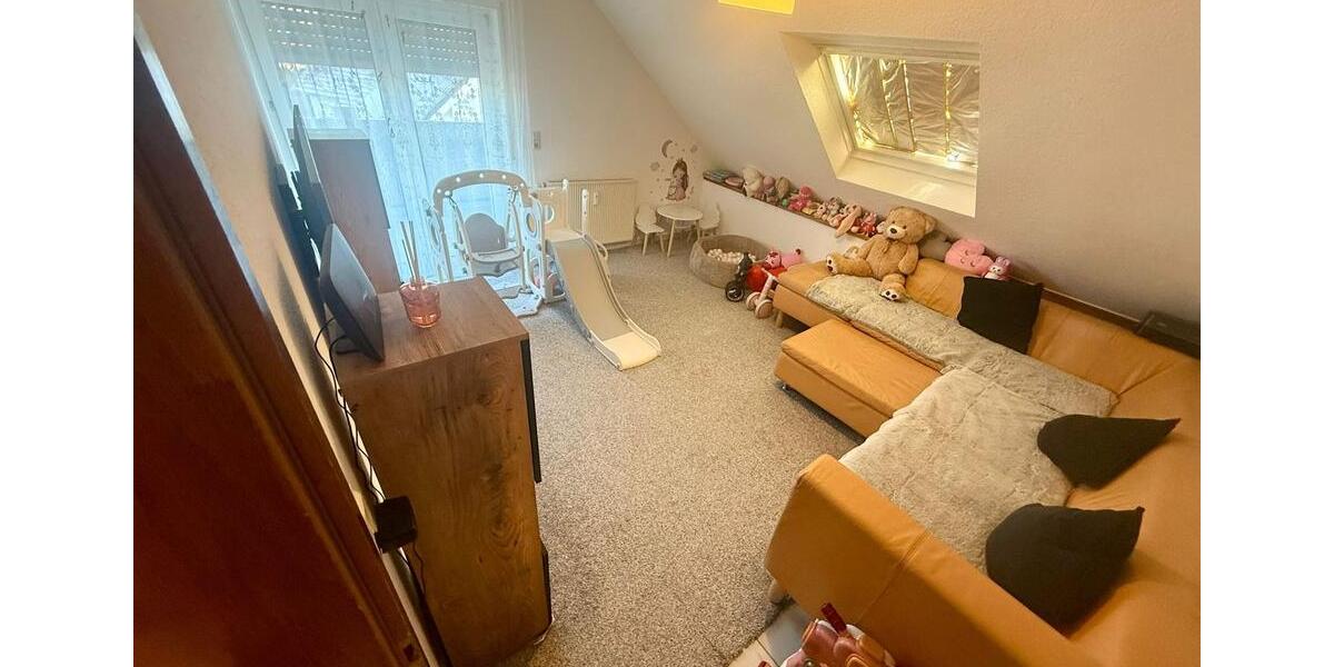 Dachgeschoßwohnung Pohlheim - 2 Zimmer, 6 m&sup2;, 700&euro; | Angebot:25853887