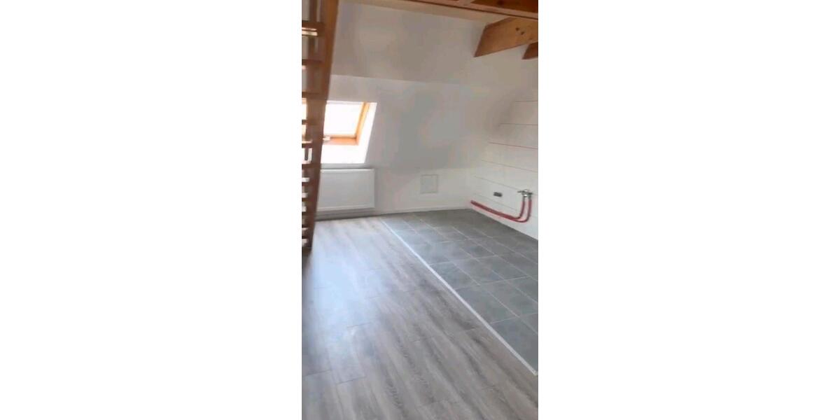 Dachgeschoßwohnung Lörrach Brombach - 3 Zimmer, 70 m&sup2;, 1.200&euro; | Angebot:26331276