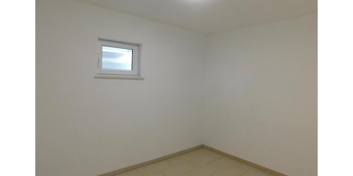 Bungalow Holzheim - 4 Zimmer, 85 m&sup2;, 1.200&euro; | Angebot:26129973