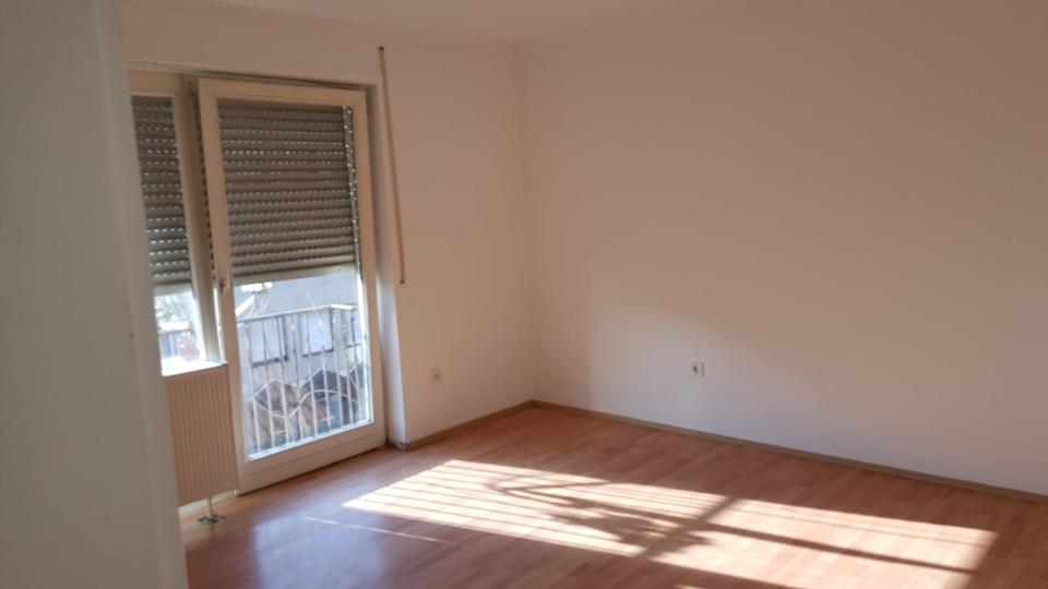 Etagenwohnung Nürnberg Altenfurt - 3 Zimmer, 70 m&sup2;, 1.095&euro; | Angebot:26461533