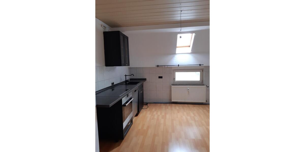 Dachgeschoßwohnung Oberzent - 4 Zimmer, 110 m&sup2;, 690&euro; | Angebot:24812095