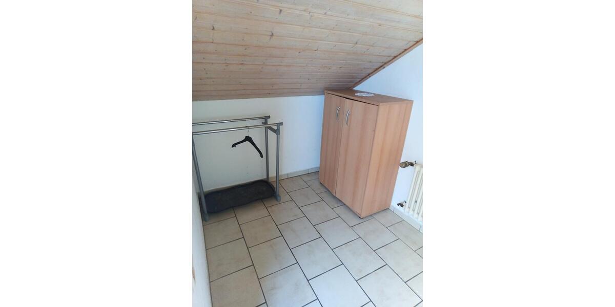 Dachgeschoßwohnung Hilchenbach - 3 Zimmer, 60 m&sup2;, 480&euro; | Angebot:26270976