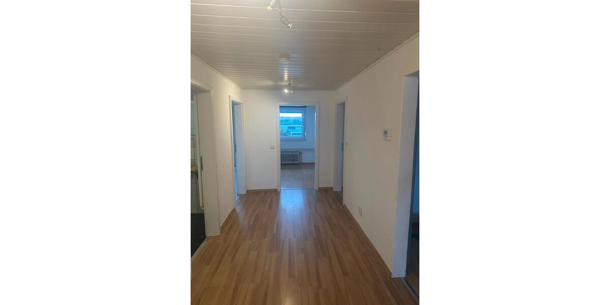 Dachgeschoßwohnung Bous - 4 Zimmer, 82 m&sup2;, 780&euro; | Angebot:22285781