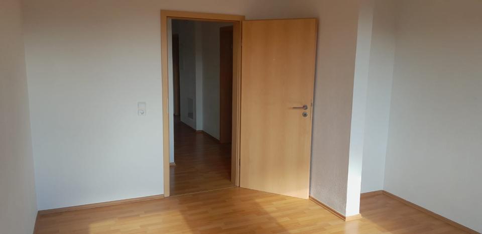 Etagenwohnung Geisa - 2 Zimmer, 85 m&sup2;, 690&euro; | Angebot:25048685