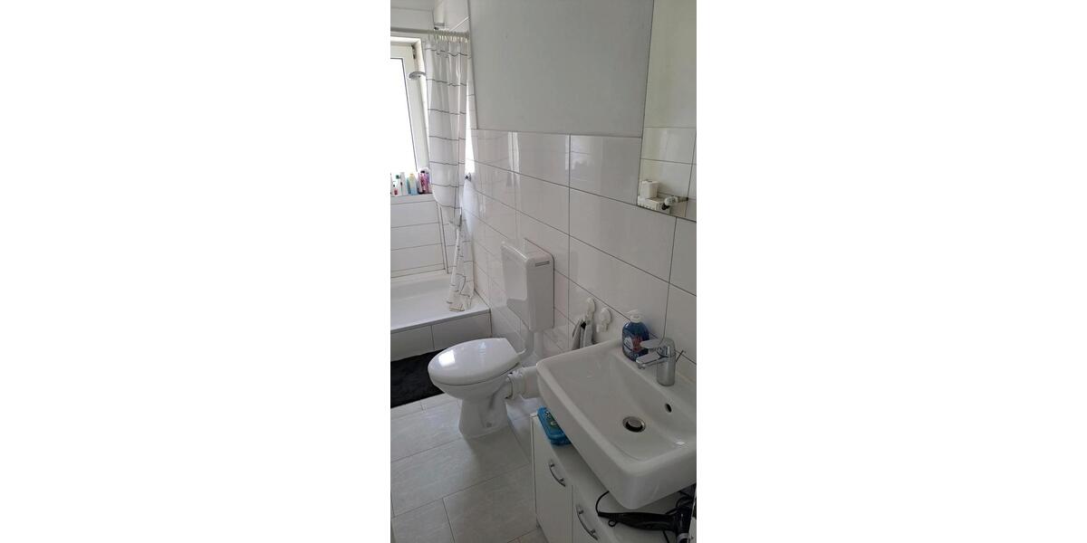Etagenwohnung Frankfurt am Main Schwanheim - 3 Zimmer, 65 m&sup2;, 1.000&euro; | Angebot:26692926