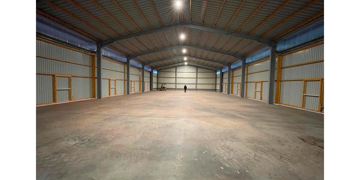 LagerhalleGewerbehalleMiethalle(648m², 2x324m²) zimmer