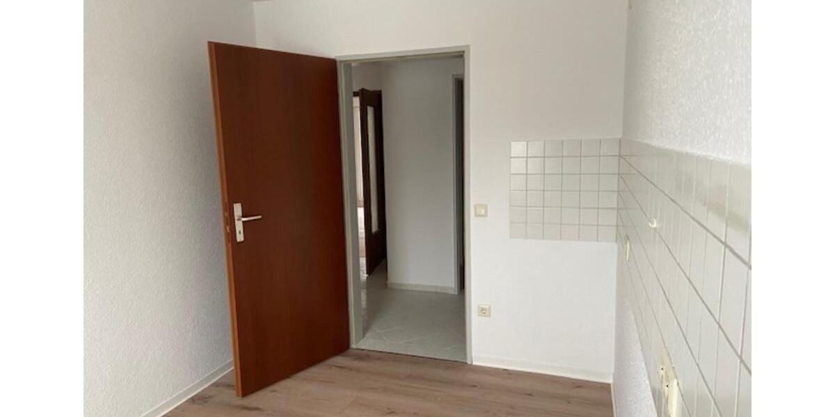 Etagenwohnung Zerbst (Anhalt) - 2 Zimmer, 60 m&sup2;, 390&euro; | Angebot:25104001