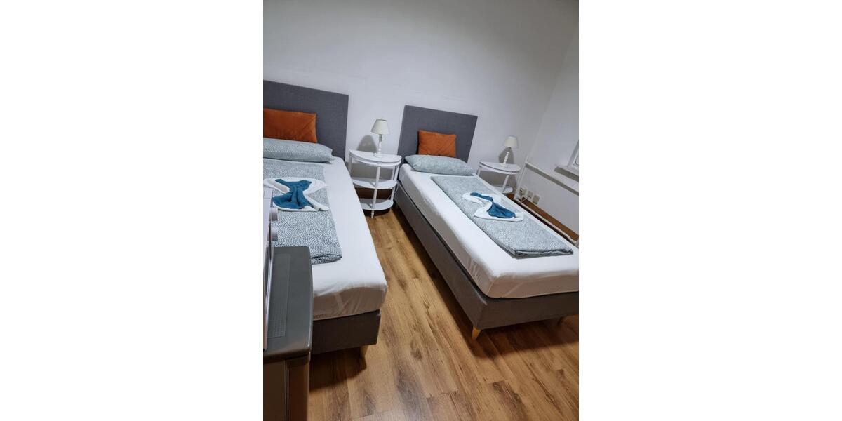 Wohnen auf Zeit Siegen - 5 Zimmer, 90 m&sup2;, 50&euro; | Angebot:25937103