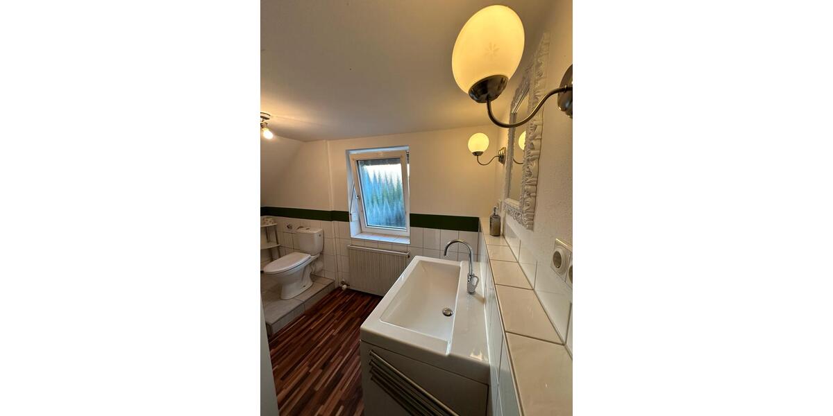 Dachgeschoßwohnung Neuburg an der Donau - 4 Zimmer, 100 m&sup2;, 1.200&euro; | Angebot:26075467