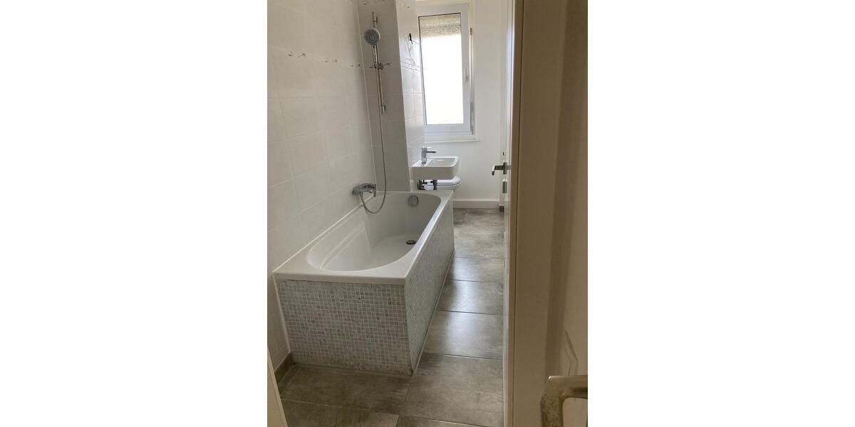 Etagenwohnung Neukieritzsch - 4 Zimmer, 75 m&sup2;, 900&euro; | Angebot:25586935