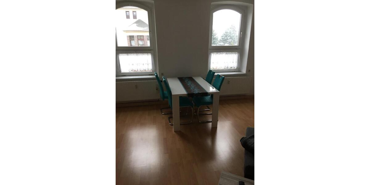 Etagenwohnung Gröditz - 2 Zimmer, 75 m&sup2;, 410&euro; | Angebot:23863088