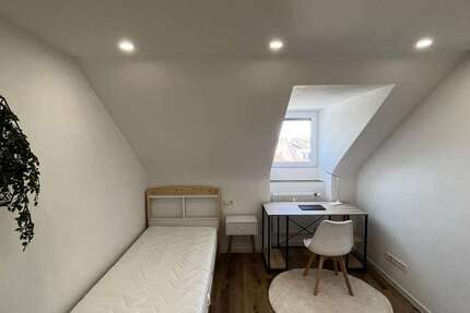 Wohnung Heilbronn - 1 Zimmer, 155 m&sup2;, 468&euro; | Angebot:26788661