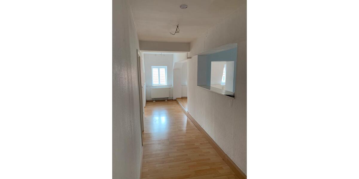 Dachgeschoßwohnung Neustadt in Sachsen - 1 Zimmer, 70 m&sup2;, 300&euro; | Angebot:25398144