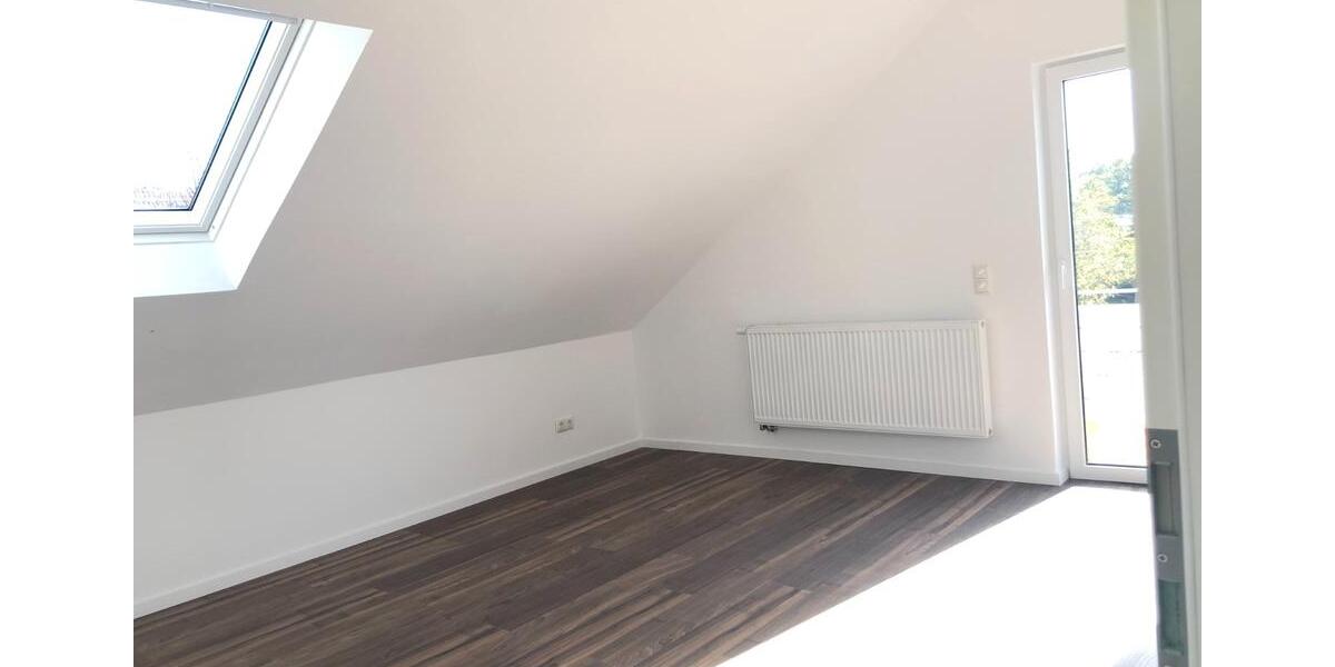 Dachgeschoßwohnung Crailsheim - 4 Zimmer, 115 m&sup2;, 1.090&euro; | Angebot:26618471