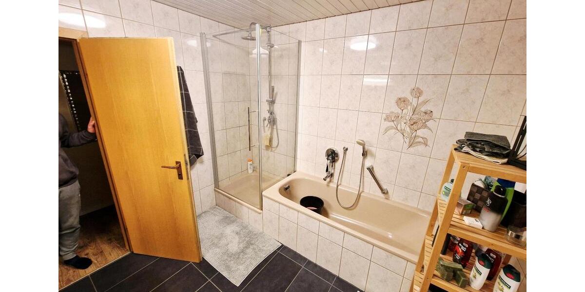 Dachgeschoßwohnung Remchingen - 4 Zimmer, 93 m&sup2;, 950&euro; | Angebot:23703263