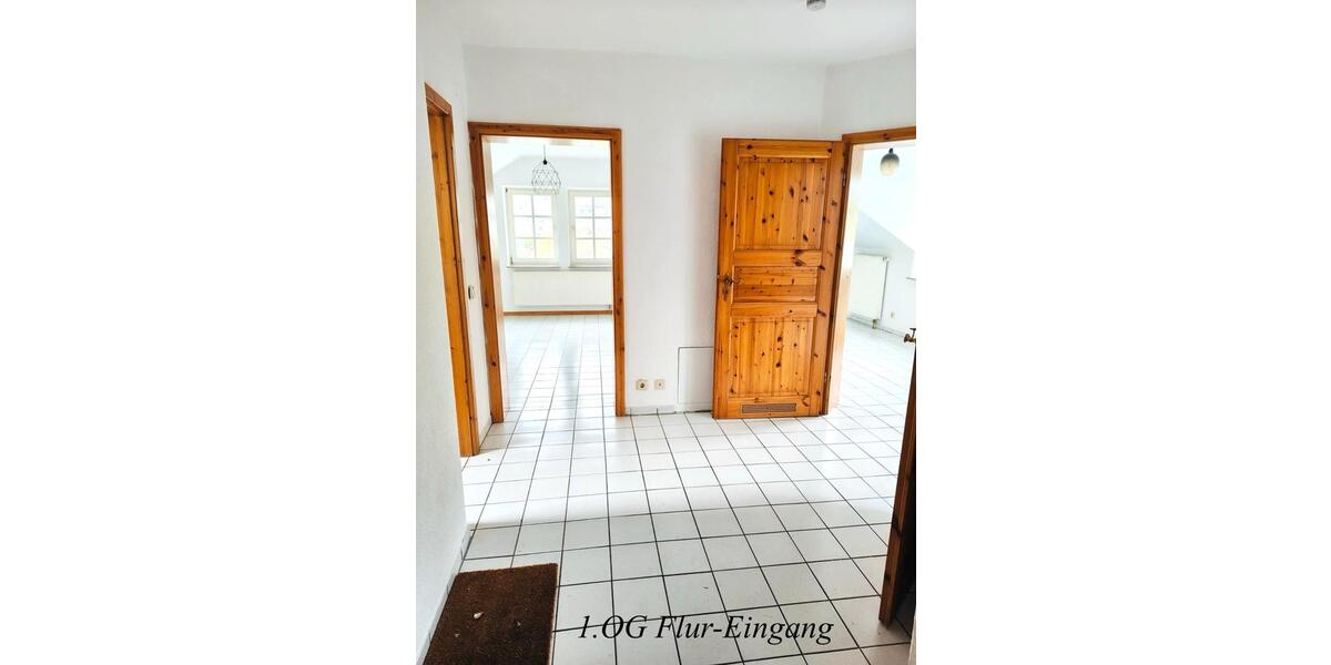 Dachgeschoßwohnung Dautphetal - 4 Zimmer, 110 m&sup2;, 880&euro; | Angebot:26573204