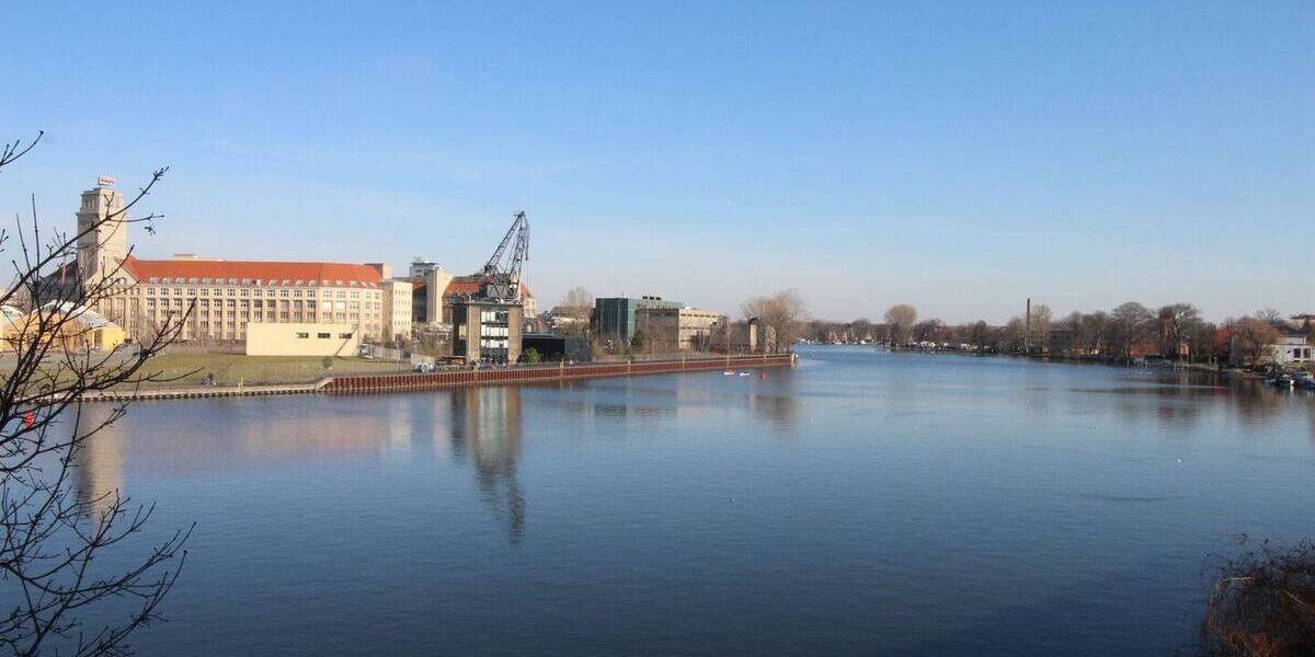 Etagenwohnung Berlin Niederschöneweide - 2 Zimmer, 61 m&sup2;, 976&euro; | Angebot:26733195