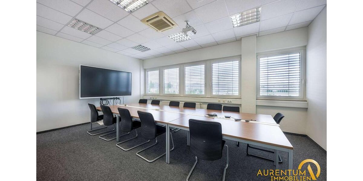 Gewerbeobjekt Neutraubling - 3.990&euro; | Angebot:23863887