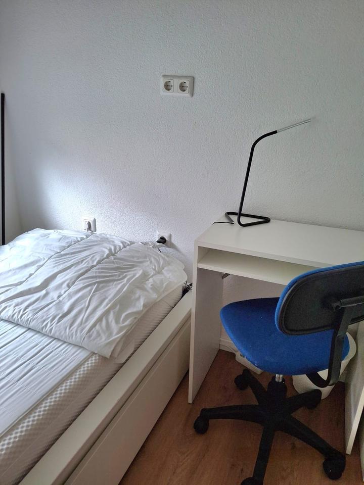 Hochwertiges Frauen-WG-Zimmer Warmmiete möbliert