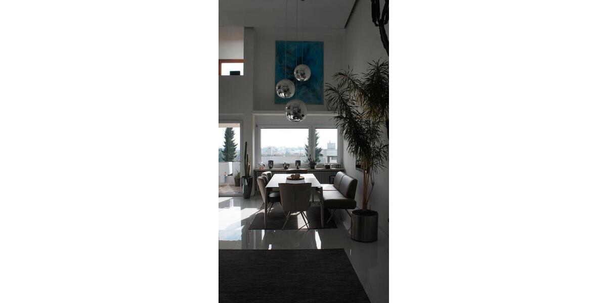 Einfamilienhaus Esslingen am Neckar Brühl - 6 Zimmer, 200 m&sup2;, 2.600&euro; | Angebot:25960840