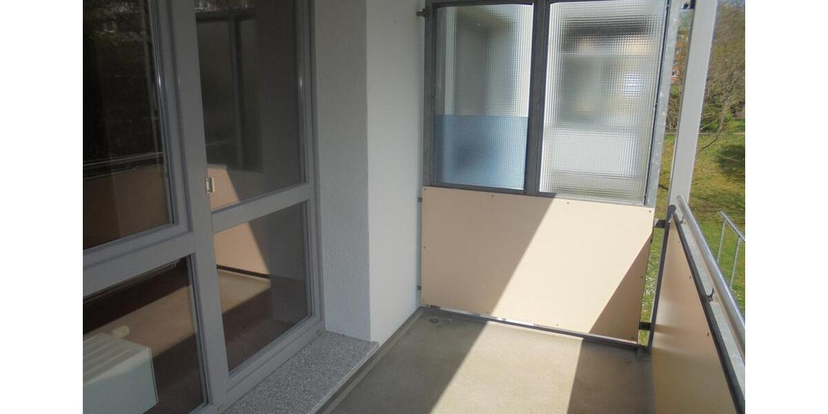 Etagenwohnung Saalfeld (Saale) - 2 Zimmer, 61 m&sup2;, 391&euro; | Angebot:26476627