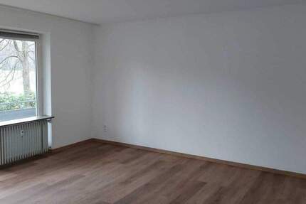 Geräumige 3,5 Zimmer Wohnung in bester Lage direkt an der Wöhrder Wiese mit Stellplatz 3 zimmer