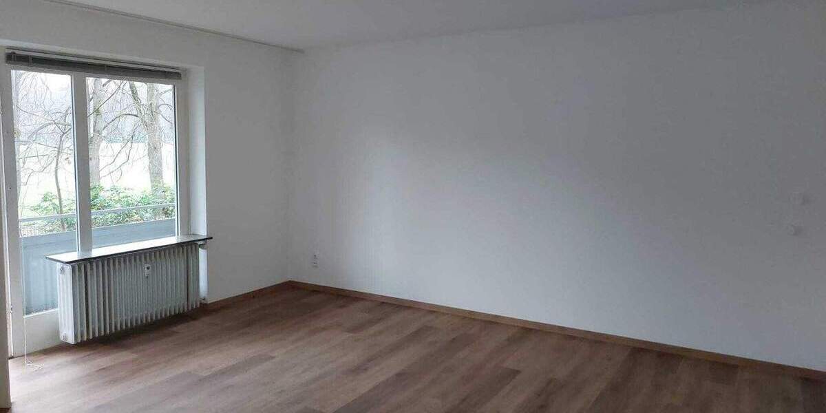 Geräumige 3,5 Zimmer Wohnung in bester Lage direkt an der Wöhrder Wiese mit Stellplatz 3 zimmer