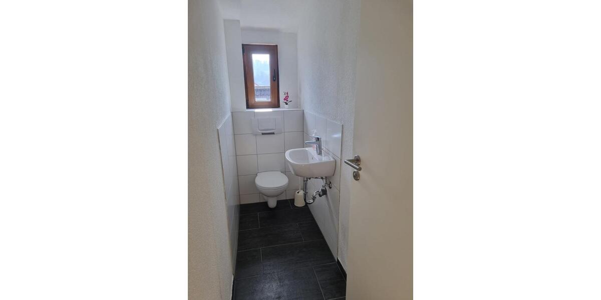 Erdgeschoßwohnung Uhingen - 2 Zimmer, 25 m&sup2;, 550&euro; | Angebot:25892372