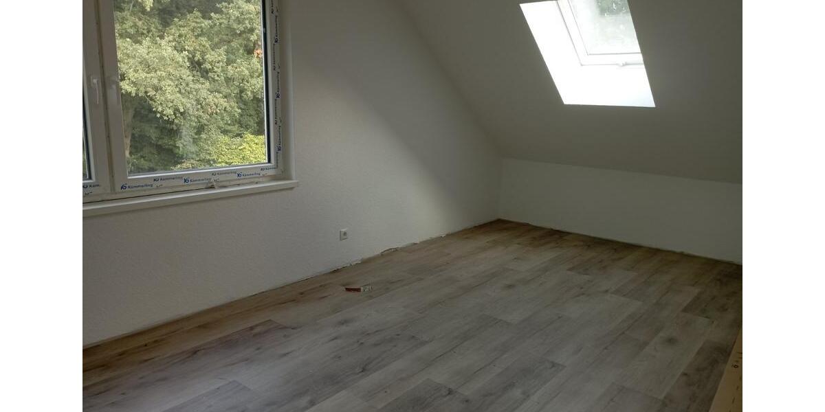 Dachgeschoßwohnung Oldenburg Bürgeresch - 1 Zimmer, 63 m&sup2;, 900&euro; | Angebot:24704581