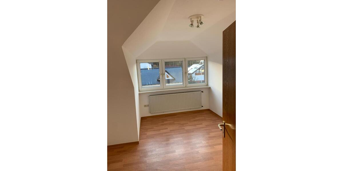 Etagenwohnung Bad Arolsen - 3 Zimmer, 83 m&sup2;, 580&euro; | Angebot:25217037