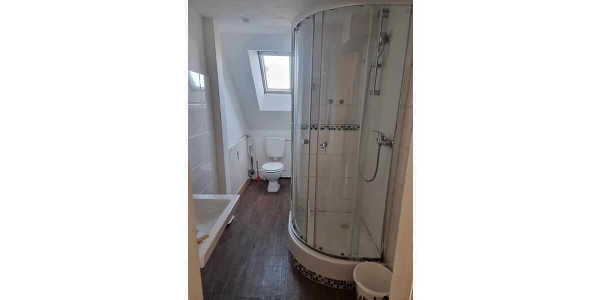 Dachgeschoßwohnung Oldenburg Bürgeresch - 4 Zimmer, 75 m&sup2;, 1.240&euro; | Angebot:26537985