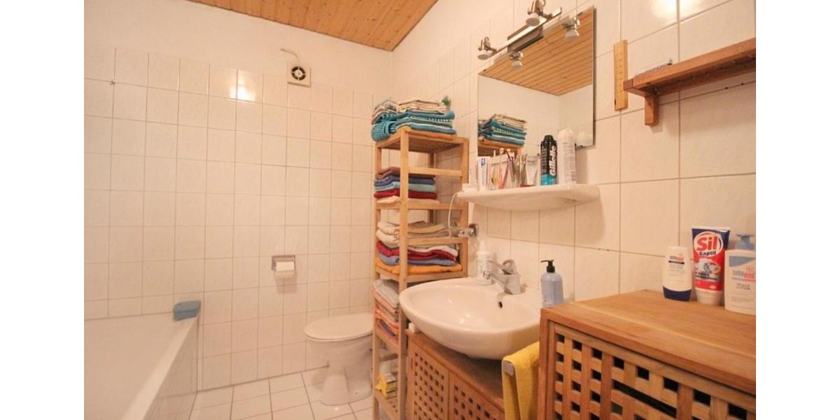 Dachgeschoßwohnung Grenzach-Wyhlen Wyhlen - 3 Zimmer, 83 m&sup2;, 1.200&euro; | Angebot:26241674