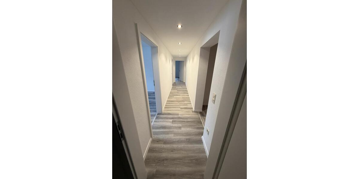Etagenwohnung Hungen - 5 Zimmer, 127 m&sup2;, 1.360&euro; | Angebot:26626606