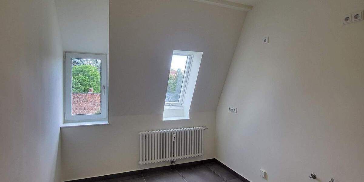 Etagenwohnung Werdau Werdau, Stadt - 4 Zimmer, 113 m&sup2;, 699&euro; | Angebot:23128008