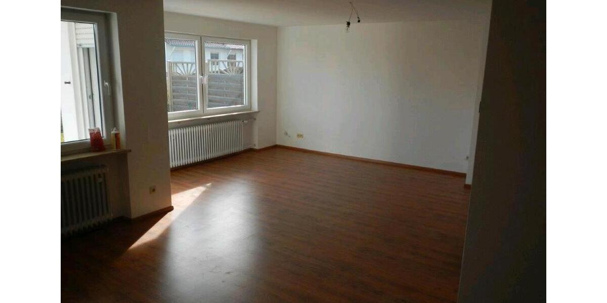 Etagenwohnung Pfarrkirchen - 5 Zimmer, 125 m&sup2;, 1.060&euro; | Angebot:26546185