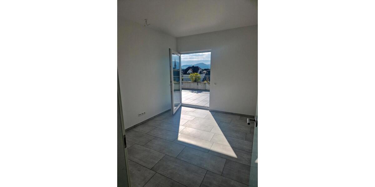 Terrassenwohnung Grenzach-Wyhlen Wyhlen - 4 Zimmer, 155 m&sup2;, 1.950&euro; | Angebot:26634378