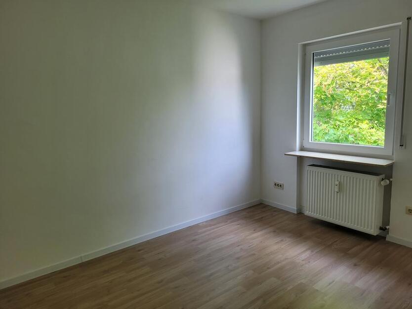 3 Zimmer Wohnung mit Balkon und Garage