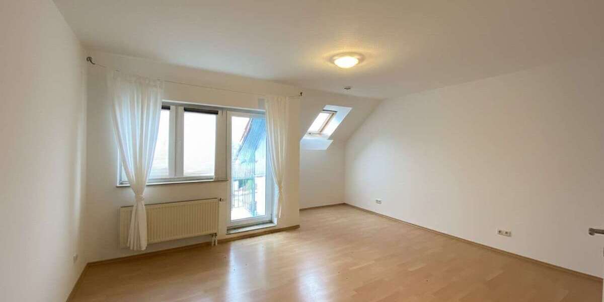 Wohnung zum Mieten in Naumburg 270 € 36.88 m² 1 zimmer