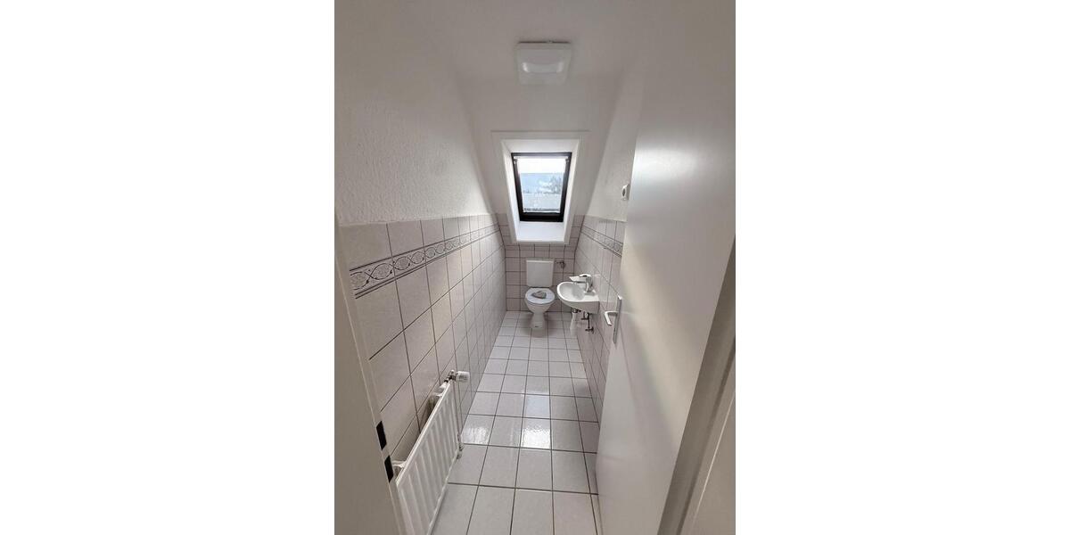 Dachgeschoßwohnung Bremerhaven Mitte - 3 Zimmer, 85 m&sup2;, 500&euro; | Angebot:26620954
