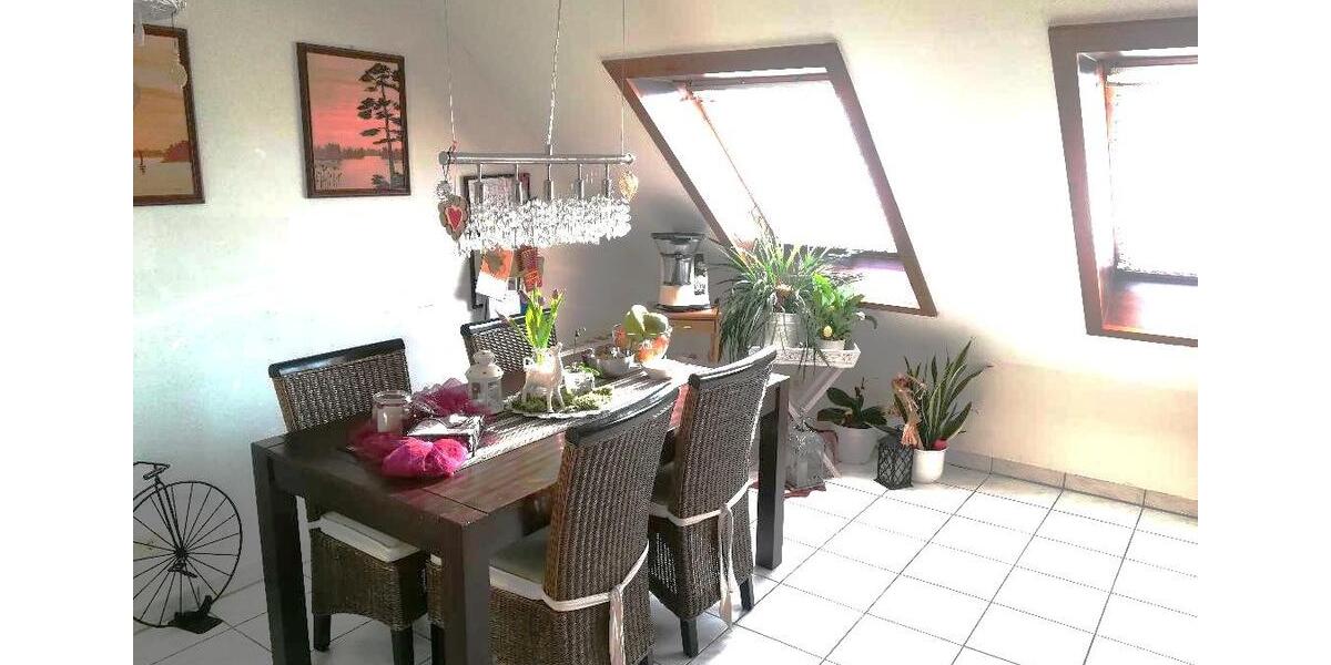 Dachgeschoßwohnung Weibern - 4 Zimmer, 83 m&sup2;, 460&euro; | Angebot:26385780
