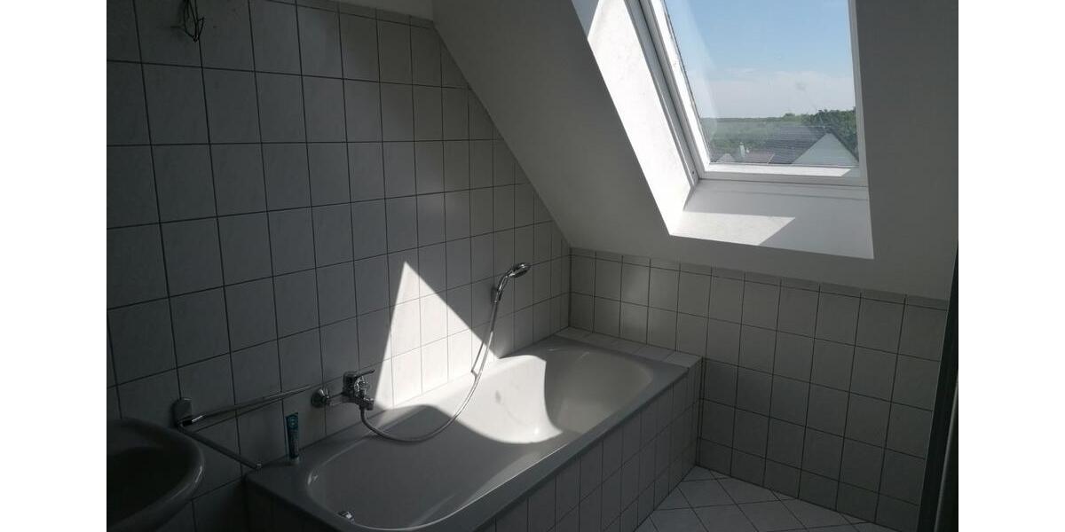 Schöne Wohnung in Schönburg, teilmöbliert, inkl. PKW Stellplatz 1 zimmer