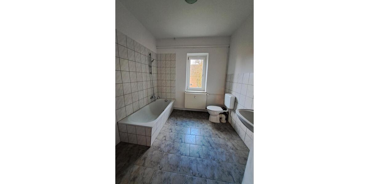 Etagenwohnung Kemberg - 3 Zimmer, 73 m&sup2;, 401&euro; | Angebot:26232719