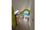 Gemütliches Dachgeschosszimmer Apartment möbliert tageweise 2 zimmer