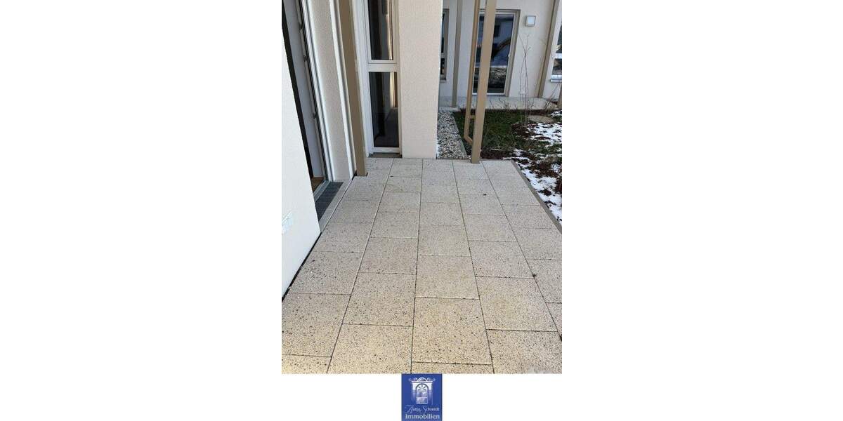 Etagenwohnung Arnsdorf - 2 Zimmer, 42 m&sup2;, 555&euro; | Angebot:25709018